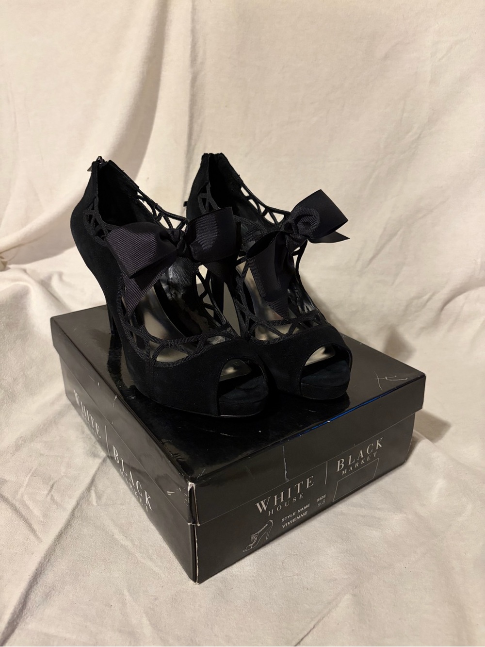 White House Black Market Black Cutout Peep-Toe Heels with Bow size 10